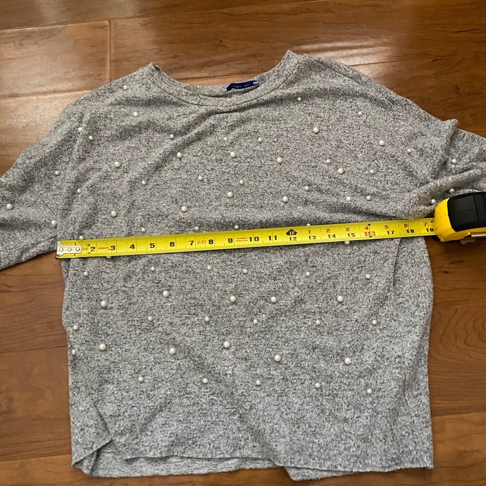 Zara knit grey top with white pearls - Picture 4 of 7